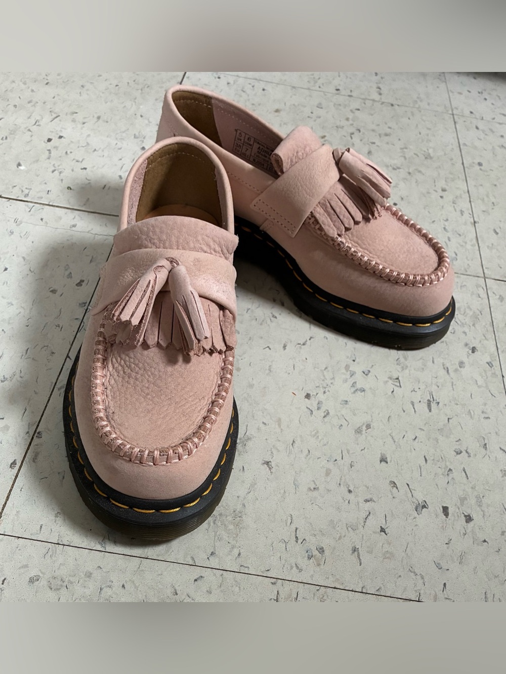 Doc Martens adrian tasseled loafer powder pink Nubuck 38